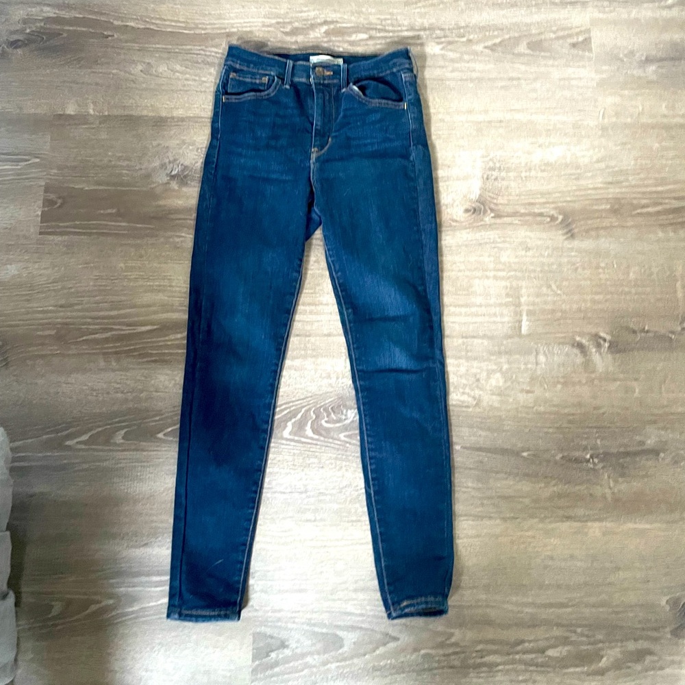Levi’s 720 high rise super skinny jean